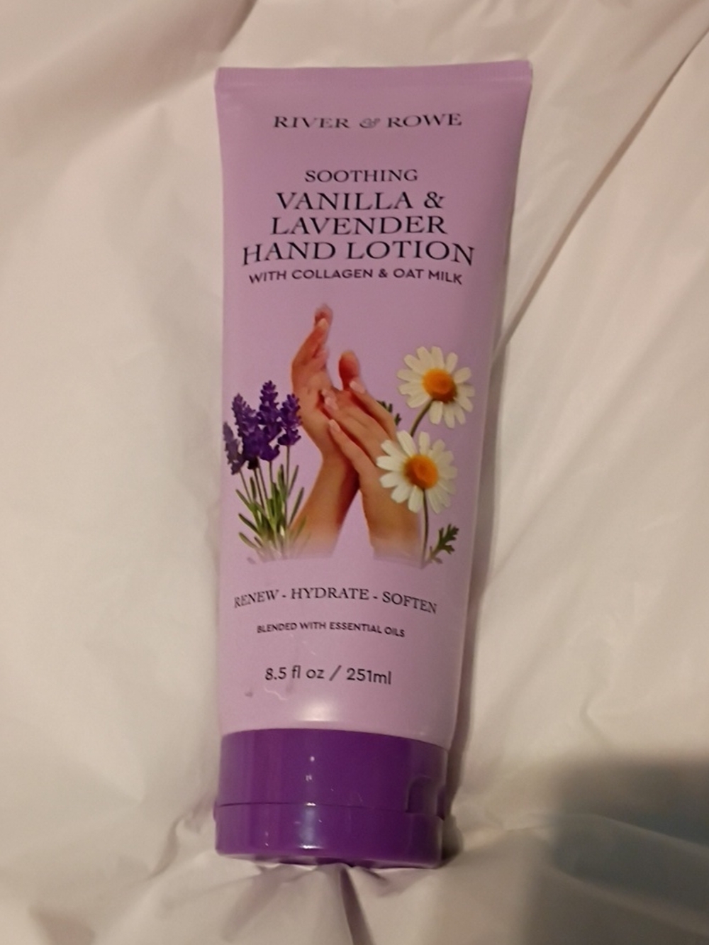 River & Rowe Soothing Vanilla & Lavender Hand Lotion 8.5 oz, New & Unused